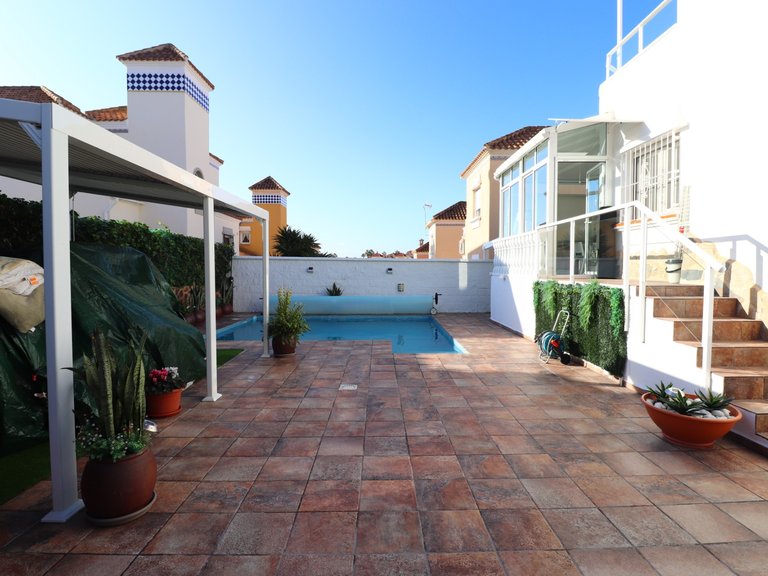 Villa for Sale in Villamartin, Orihuela Costa, Alicante 32