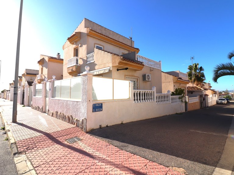 Villa for Sale in Ciudad Quesada - Town, Ciudad Quesada, Alicante 28