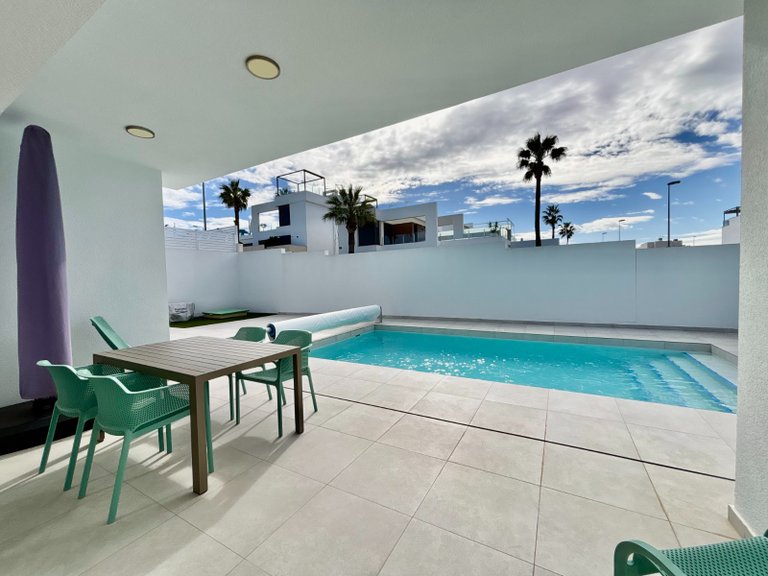 Villa for Sale in Benijofar - Village, Benijófar, Alicante 2