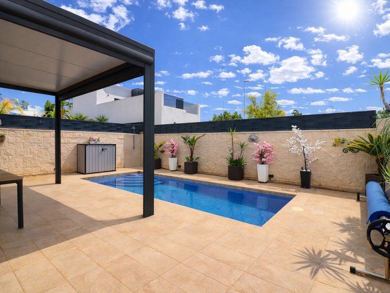 Villa for Sale in Benijofar - Village, Benijófar, Alicante 2