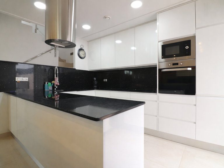 Villa for Sale in Benijofar - Village, Benijófar, Alicante 9