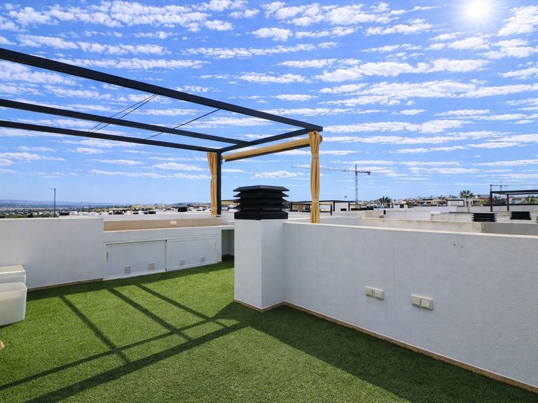 Villa for Sale in Benijofar - Village, Benijófar, Alicante 28