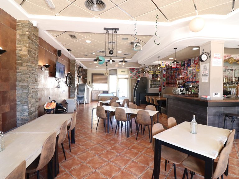 Commercial for Sale in Formentera - Village, Formentera Del Segura, Alicante 5
