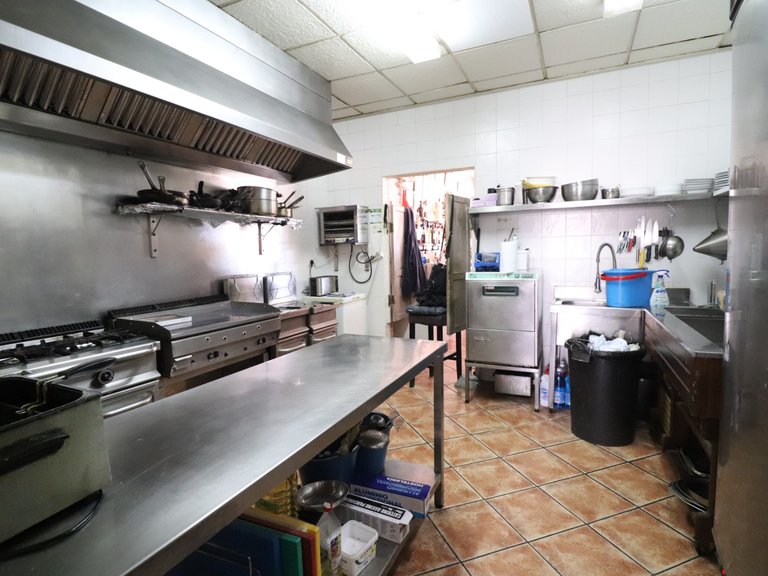 Commercial for Sale in Formentera - Village, Formentera Del Segura, Alicante 14
