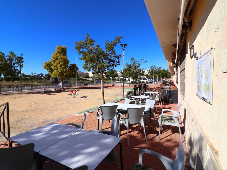 Commercial for Sale in Formentera - Village, Formentera Del Segura, Alicante 2