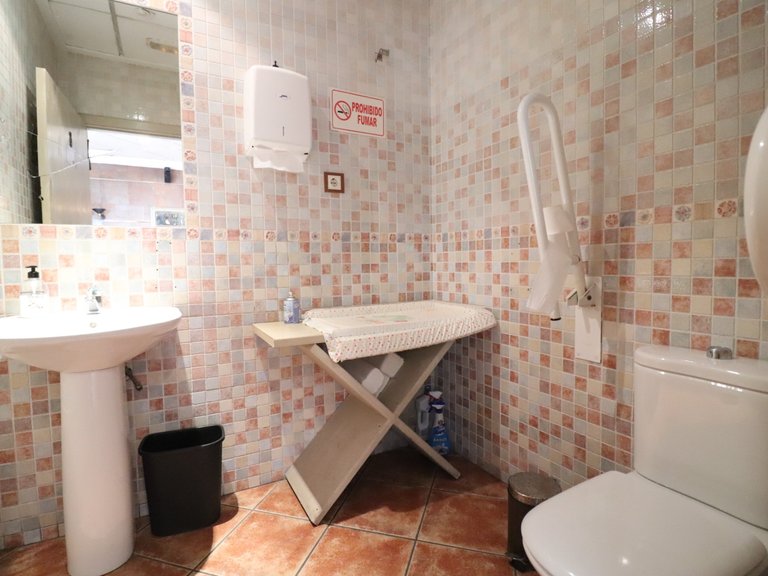 Commercial for Sale in Formentera - Village, Formentera Del Segura, Alicante 17