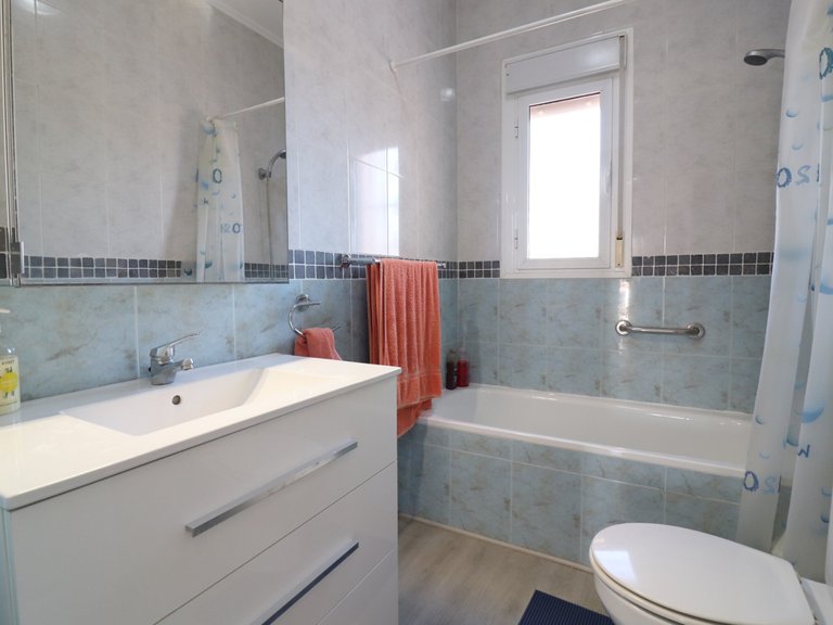 Villa for Sale in Benimar II, Benimar, Alicante 16