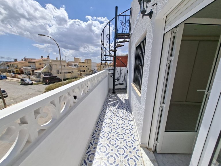 Town House for Sale in La Marina - Urbanization, La Marina, Alicante 15