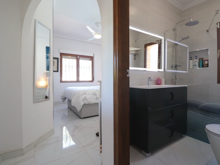 Villa for Sale in Costa Blanca Formentera Del Segura, Alicante 14