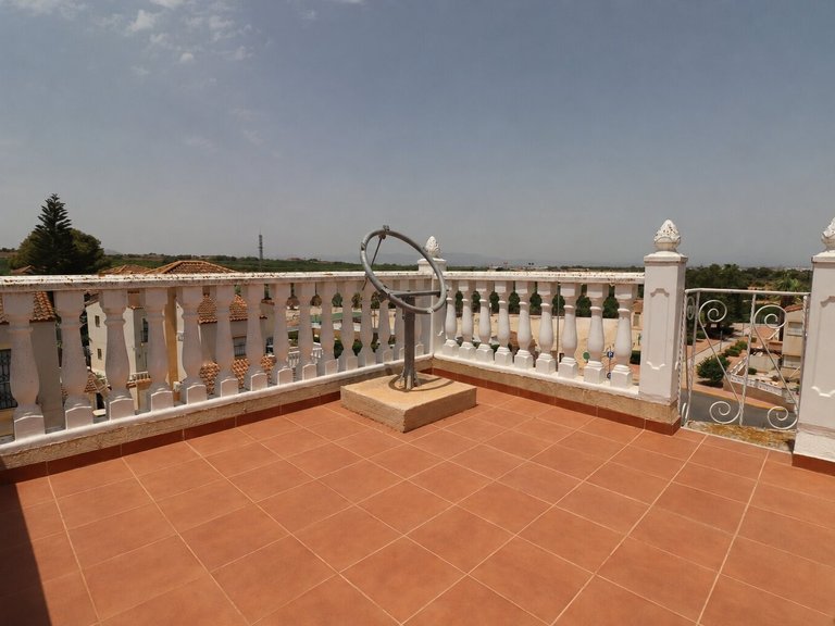 Villa for Sale in Inland Algorfa, Alicante 4