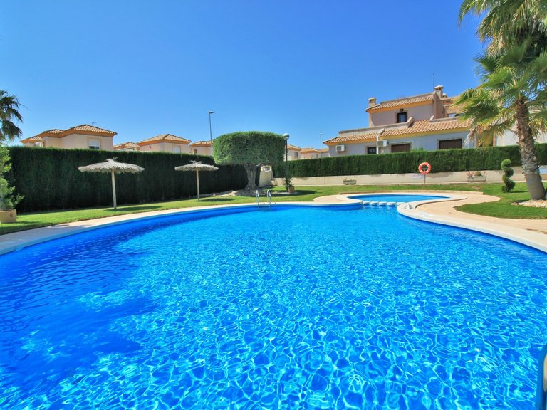 Town House for Sale in Villamartin, Alicante 1