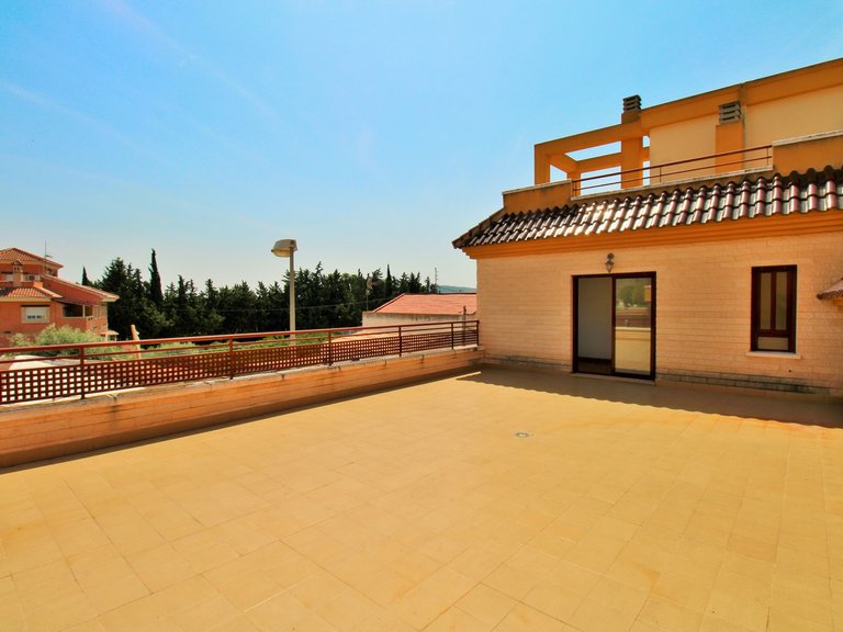 Town House for Sale in Los Desamparados, Alicante 5