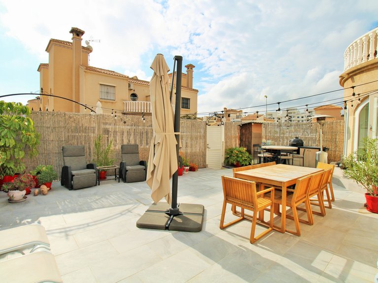 Town House for Sale in Villamartin, Alicante 3