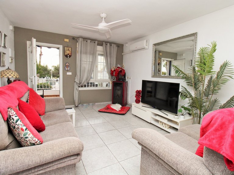 Town House for Sale in Villamartin, Alicante 9