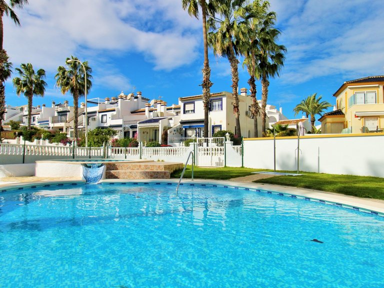 Town House for Sale in Villamartin, Alicante 1
