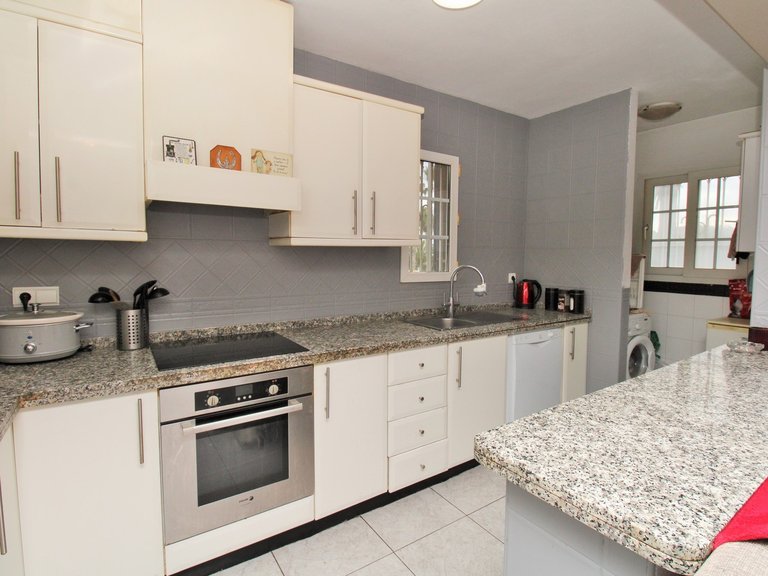 Town House for Sale in Villamartin, Alicante 10