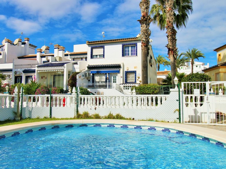 Town House for Sale in Villamartin, Alicante 2