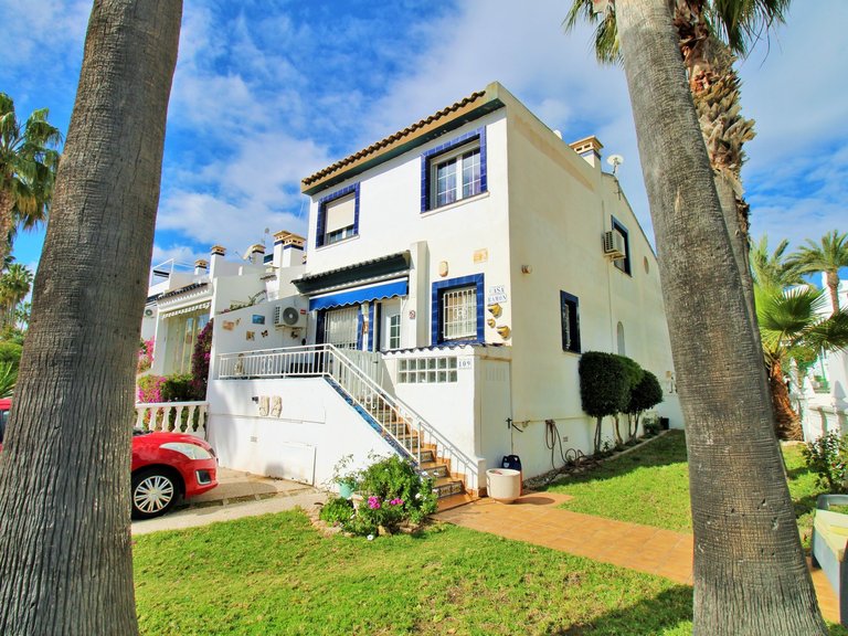 Town House for Sale in Villamartin, Alicante 3