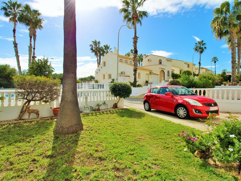 Town House for Sale in Villamartin, Alicante 6