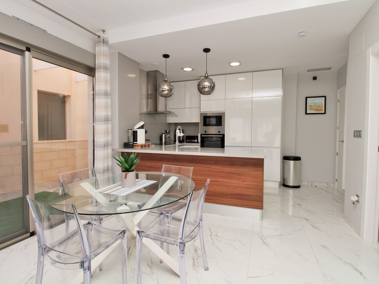 Villa for Sale in Villamartin, Alicante 8