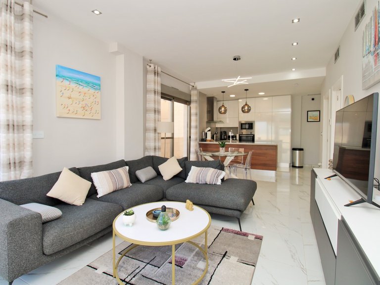 Villa for Sale in Villamartin, Alicante 4