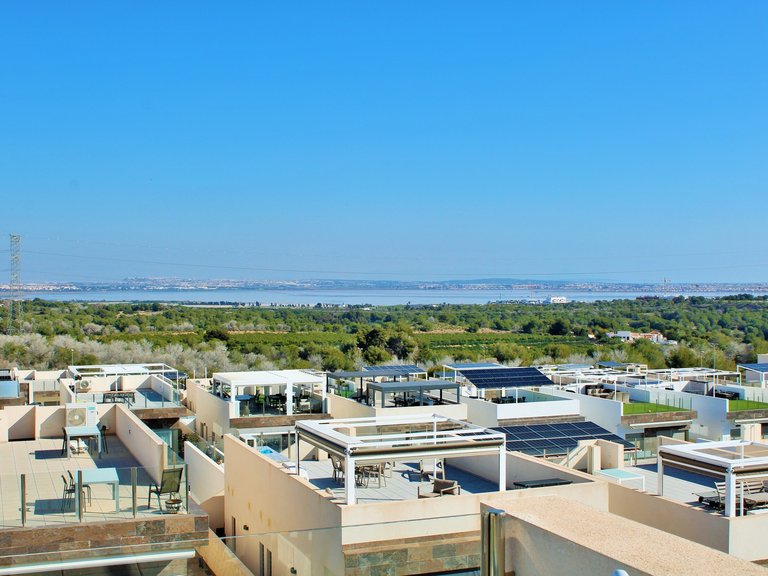 Villa for Sale in Villamartin, Alicante 26