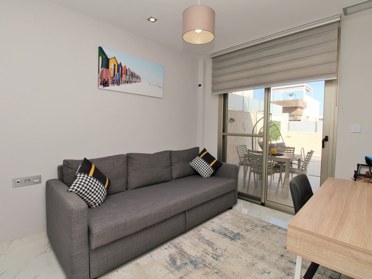 Villa for Sale in Villamartin, Alicante 11