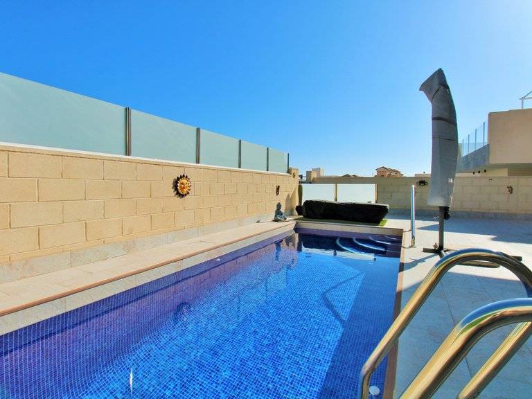 Villa for Sale in Villamartin, Alicante 28