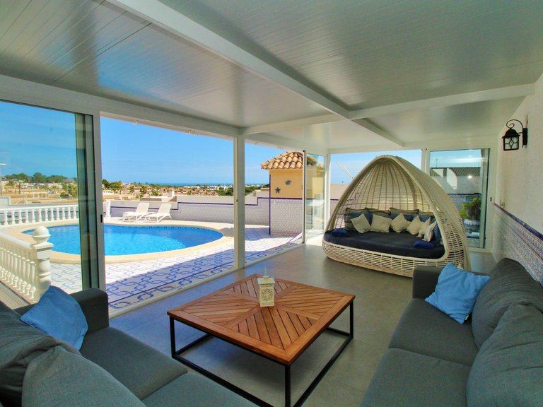 Villa for Sale in Villamartin, Alicante 10