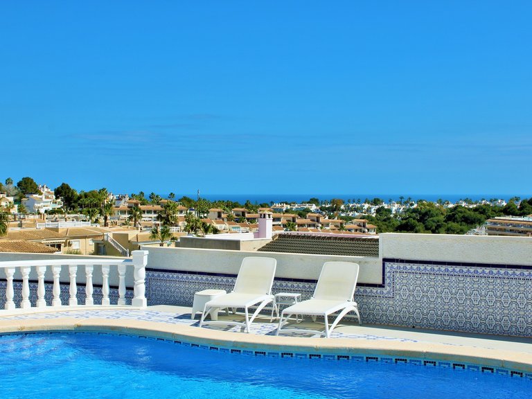 Villa for Sale in Villamartin, Alicante 2