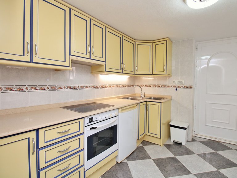 Villa for Sale in Villamartin, Alicante 43