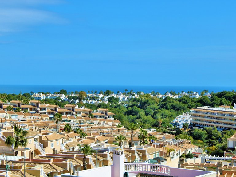 Villa for Sale in Villamartin, Alicante 29