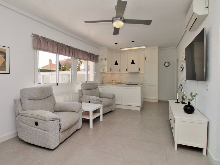 Villa for Sale in Villamartin, Alicante 16