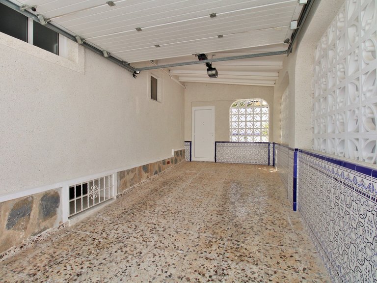 Villa for Sale in Villamartin, Alicante 8