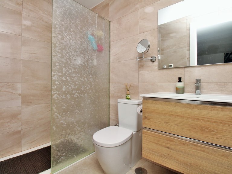 Villa for Sale in Villamartin, Alicante 25