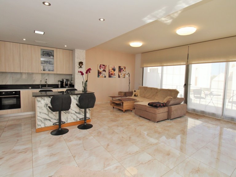 Villa for Sale in Villamartin, Alicante 6
