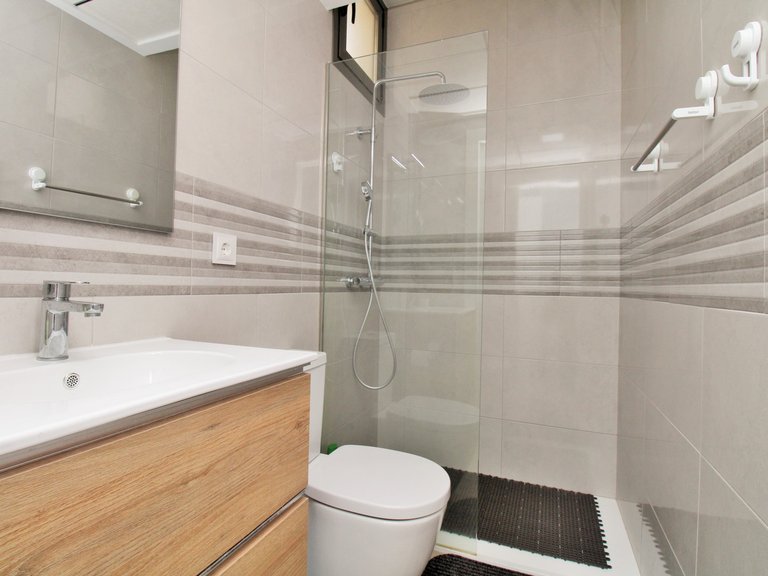 Villa for Sale in Villamartin, Alicante 12
