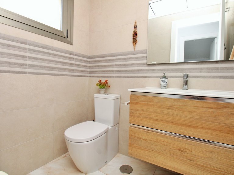 Villa for Sale in Villamartin, Alicante 9