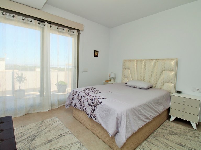 Villa for Sale in Villamartin, Alicante 14