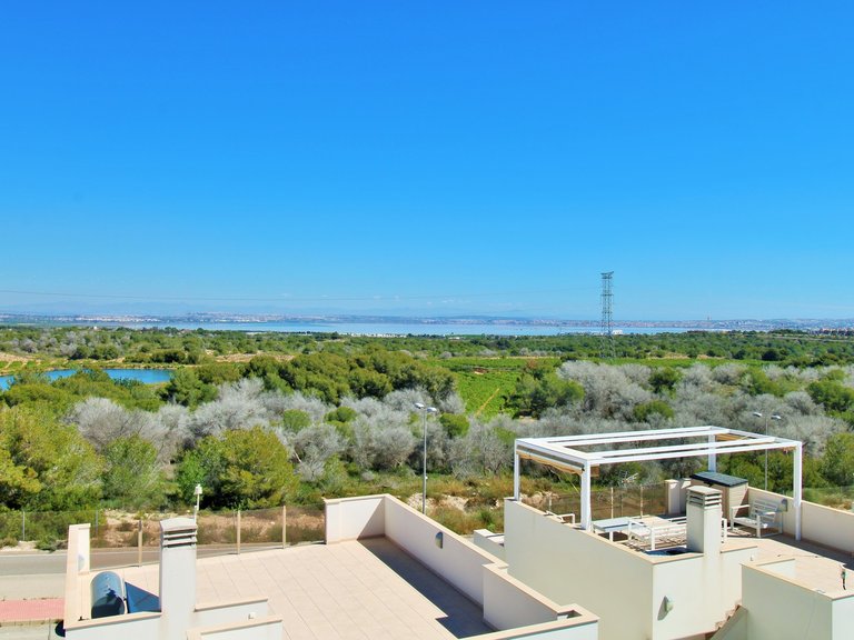 Villa for Sale in Villamartin, Alicante 18