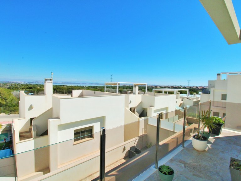 Villa for Sale in Villamartin, Alicante 13