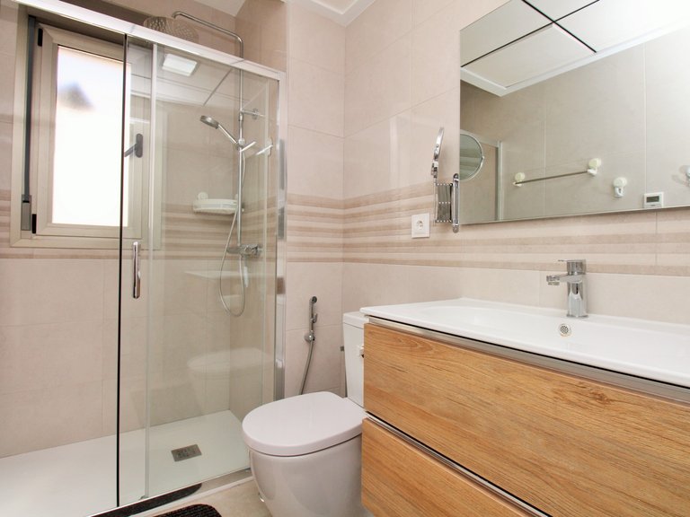 Villa for Sale in Villamartin, Alicante 16