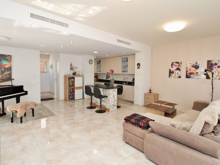 Villa for Sale in Villamartin, Alicante 4