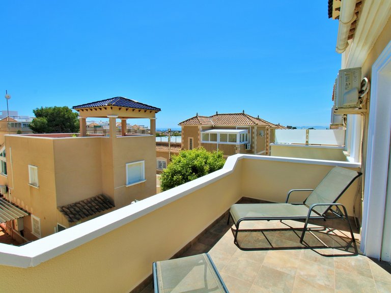 Town House for Sale in Villamartin, Alicante 18