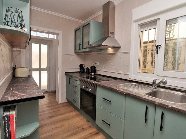Town House for Sale in Villamartin, Alicante 9