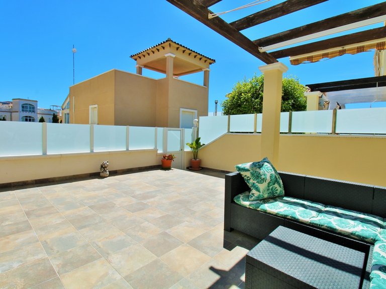 Town House for Sale in Villamartin, Alicante 4