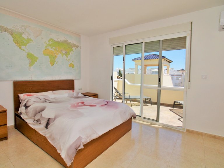 Town House for Sale in Villamartin, Alicante 16