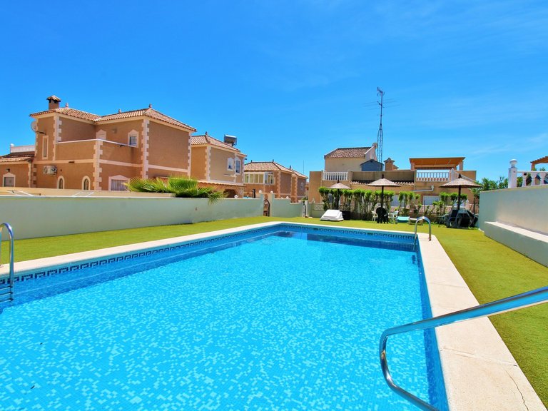 Town House for Sale in Villamartin, Alicante 2