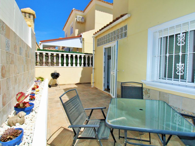 Town House for Sale in Villamartin, Alicante 11