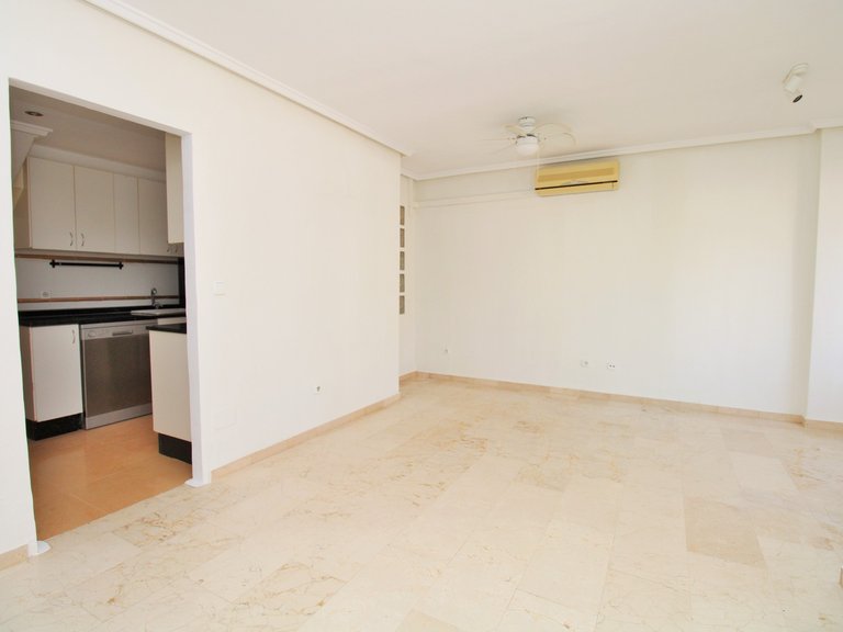 Town House for Sale in Villamartin, Alicante 7